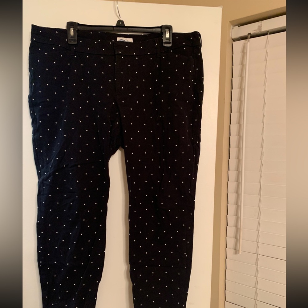 Old Navy Pixie Pants in Black with White Dots